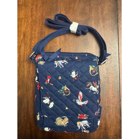 Vera Bradley Mini Hipster crossbody snow globe motifs NWOT - Picture 1 of 6